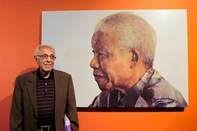 Muere Ahmed Kathrada, compa&ntilde;ero de celda y de la lucha de Mandela contra el apartheid