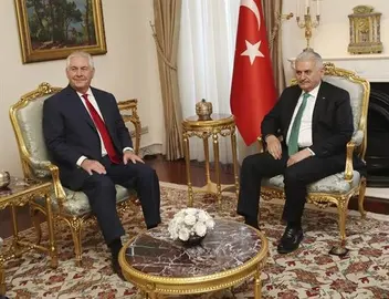 El secretario de Estado de EEUU visita Turqu&iacute;a para tratar sobre la ofensiva en Siria