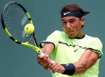 Nadal achaca a la "suerte" el haber perdido una final "ajustada" ante Federer