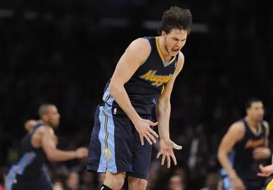 113-116. Gallinari mantiene a los Nuggets en la lucha por llegar a playoffs