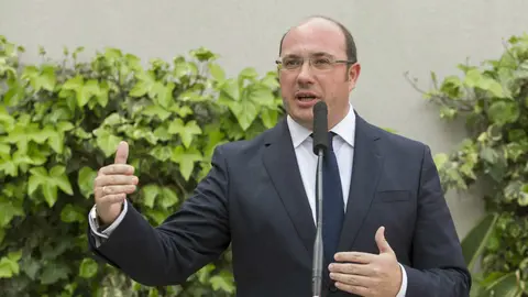 Pedro Antonio Sánchez dimite para evitar un tripartito en Murcia 