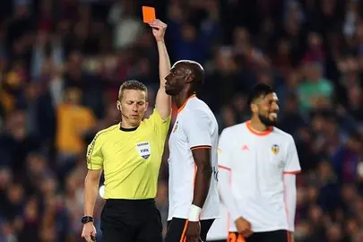 LaLiga, d&eacute;cima competici&oacute;n europea con m&aacute;s tarjetas rojas