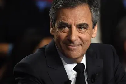 Fillon dice que sabe qui&eacute;nes causaron su imputaci&oacute;n y que los perseguir&aacute;