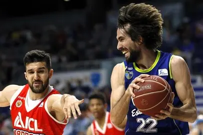 95-90. Estudiantes sue&ntilde;a tras una victoria resuelta a cara o cruz