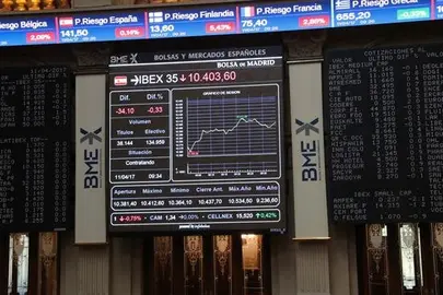 La Bolsa espa&ntilde;ola abre con una subida del 0,41 % hasta los 10.365,6 puntos
