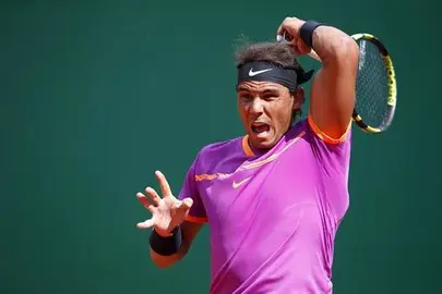 Nadal vence con sufrimiento, al igual que Murray y Wawrinka