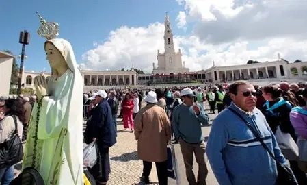 El Papa canonizar&aacute; durante su viaje a F&aacute;tima a los dos hermanos pastores