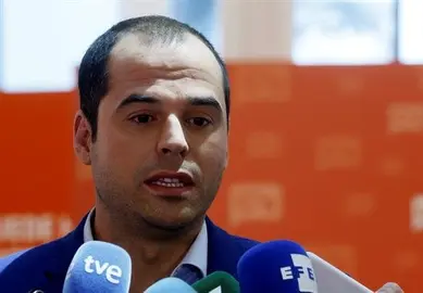 Cs sostendr&aacute; a Cifuentes mientras cumpla el pacto, pero no conf&iacute;a en el PP