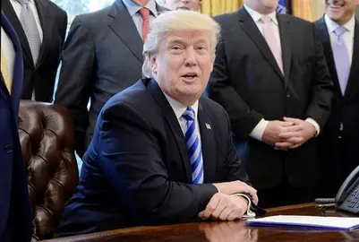 Trump insiste en que M&eacute;xico pagar&aacute; por el muro fronterizo de "alguna forma"
