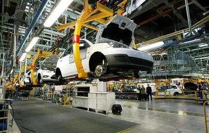 El alza de los precios industriales sigue fren&aacute;ndose en marzo al subir el 6 por ciento