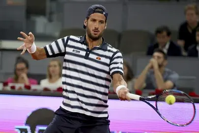 Feliciano L&oacute;pez vence a Escobedo y pasa a la segunda ronda