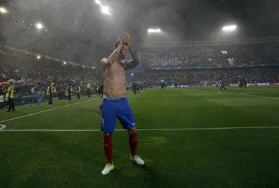 El Vicente Calder&oacute;n se despide del derbi y de Europa con una victoria amarga