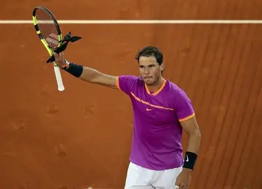 Nadal barre de su camino a Kyrgios