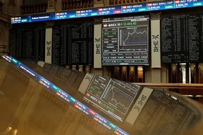 Banco Popular se da la vuelta de forma brusca a media sesi&oacute;n y cae m&aacute;s del 6 por ciento