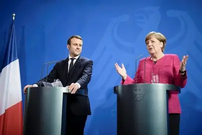 Macron pide revitalizar el eje franco-alem&aacute;n para una nueva fundaci&oacute;n de la UE