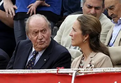 El rey Juan Carlos asiste a la corrida del d&iacute;a de San Isidro en Las Ventas
