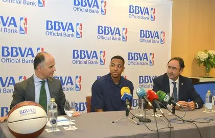 El jugador de los Blazers McCollum destaca el alto nivel del baloncesto espa&ntilde;ol
