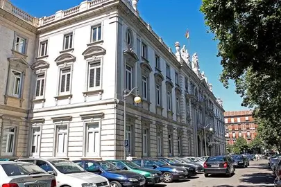 Conducir sin haber tenido nunca el carn&eacute; es un delito, dice el Supremo