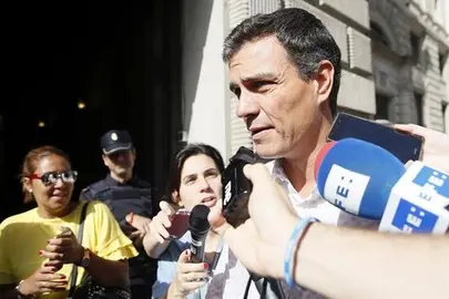 La gestora y la candidatura de S&aacute;nchez comienzan el "traspaso de poderes"