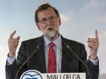 Rajoy: "Espa&ntilde;a va a seguir siendo Espa&ntilde;a, mal que le pese a alguno"