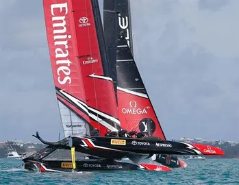 El 'Oracle' estadounidense, &uacute;nico invicto al final de la primera jornada