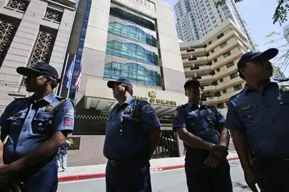 La polic&iacute;a rodea un hotel de Manila tras un tiroteo
