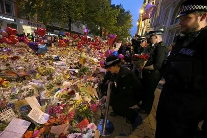 Ariana Grande visit&oacute; en el hospital a v&iacute;ctimas del atentado en Manchester