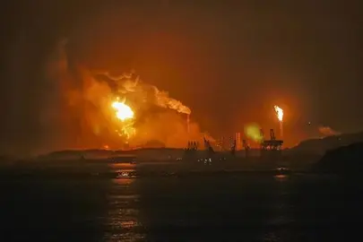8 muertos y 9 heridos en la explosi&oacute;n de una planta petroqu&iacute;mica china