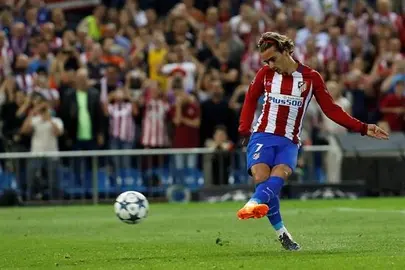 Griezmann ampl&iacute;a su contrato con el Atl&eacute;tico hasta 2022
