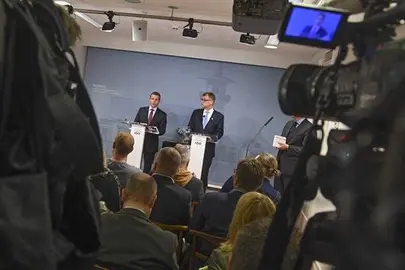 Expulsan a los populistas del Gobierno finland&eacute;s tras su giro a la ultraderecha
