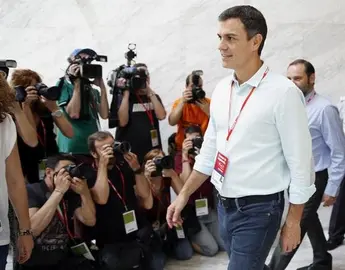 S&aacute;nchez forma una ejecutiva de 48 miembros, paritaria y sin cr&iacute;ticos