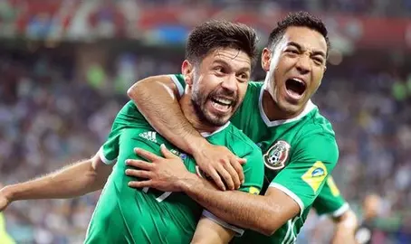 2-1. M&eacute;xico cumple, con la remontada, ante una intensa y rocosa Nueva Zelanda