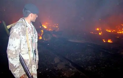 Un centenar de muertos por la explosi&oacute;n de un cami&oacute;n cisterna accidentado en Pakist&aacute;n
