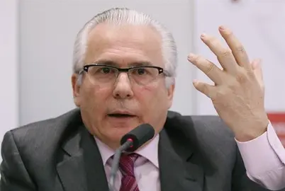 Baltasar Garz&oacute;n: al Rey le falt&oacute; hacer referencia a las v&iacute;ctimas del franquismo