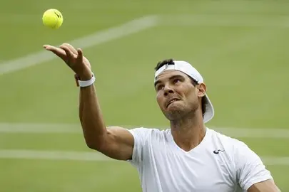 Rafa Nadal gana su segundo partido de exhibici&oacute;n previo a Wimbledon
