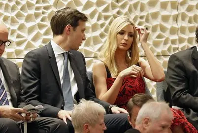 Hijo y yerno de Trump se reunieron con una abogada vinculada al Kremlin, dice el NYT