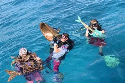 La m&uacute;sica suena bajo el mar en uno de los mayores arrecifes de coral