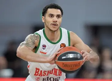 El Barcelona presenta una oferta vinculante a la ACB por Larkin y Hanga