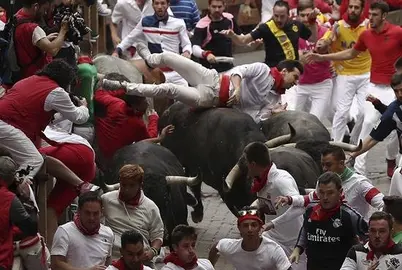 Los Miura cierran los encierros con al menos cinco heridos, ninguno por asta