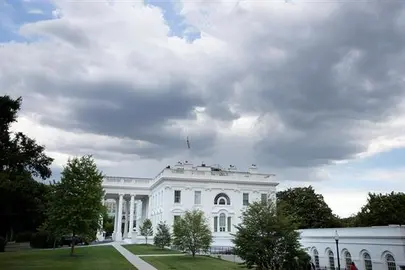 La Casa Blanca estudia endurecer los requisitos para m&aacute;s deportaciones "r&aacute;pidas"