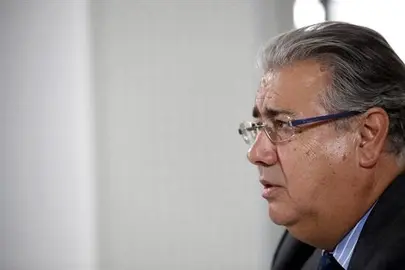 Zoido: El art&iacute;culo 155 es legal pero yo creo que no va a haber que aplicarlo