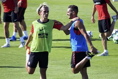 El Atl&eacute;tico vuele al trabajo sin Gait&aacute;n y con Gameiro al margen