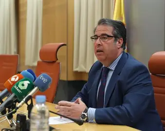 El Director de Tr&aacute;fico comparece en el Congreso por el conflicto de examinadores