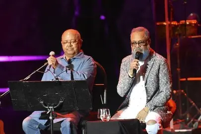 Milan&eacute;s y C&eacute;spedes, himnos al amor y un melanc&oacute;lico canto a la vida