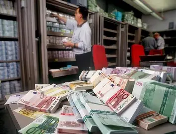 El n&uacute;mero de billetes de 500 euros cae y ahonda en m&iacute;nimos de finales de 2003