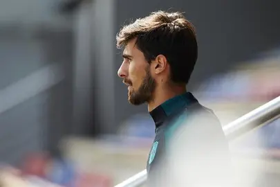 Ter Stegen y Andr&eacute; Gomes pasan la revisi&oacute;n m&eacute;dica