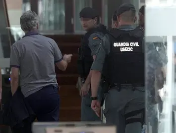 Villar y su hijo saldr&aacute;n hoy de prisi&oacute;n tras pagar las fianzas