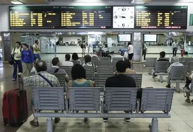 Renfe supera el r&eacute;cord de 3 millones de viajeros de AVE y Larga Distancia en un mes