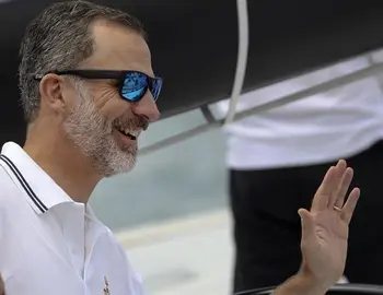 Felipe VI vuelve a embarcarse para competir en la tercera jornada de la Copa