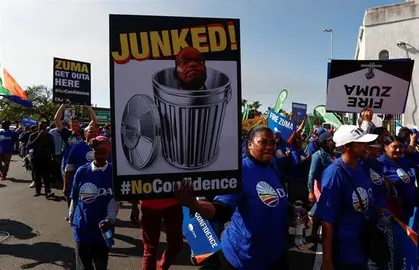 Disturbios en Sud&aacute;frica horas antes de la moci&oacute;n de censura contra Zuma